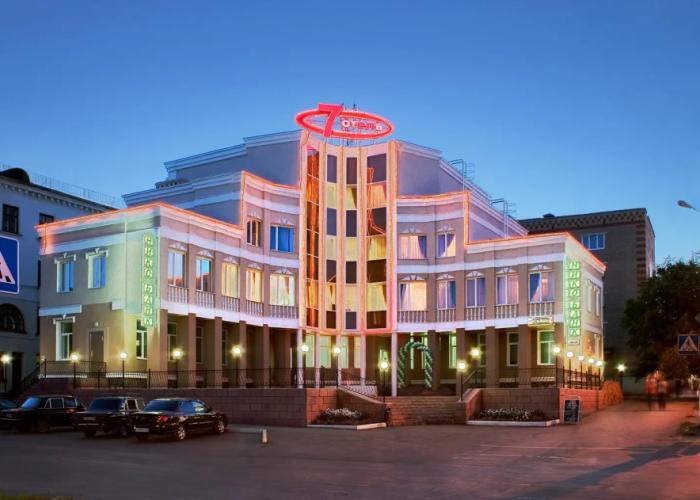 07 Hotel