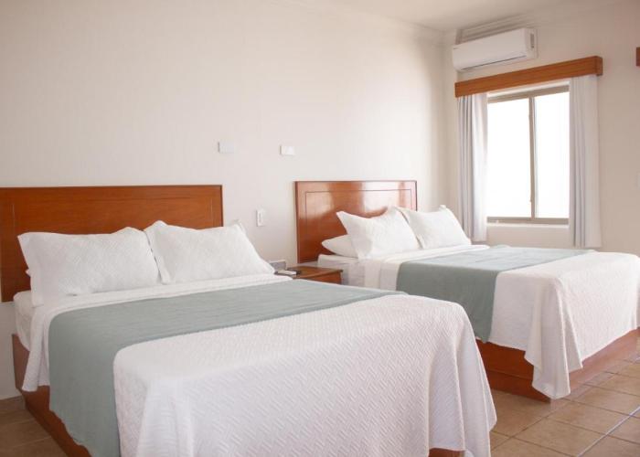 Costa Elegante Hotel & Suites