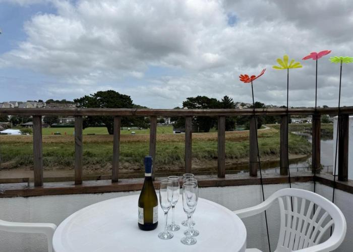 Waterside Holiday Cottage on Camel Trail Wadebridge Sleeps 5