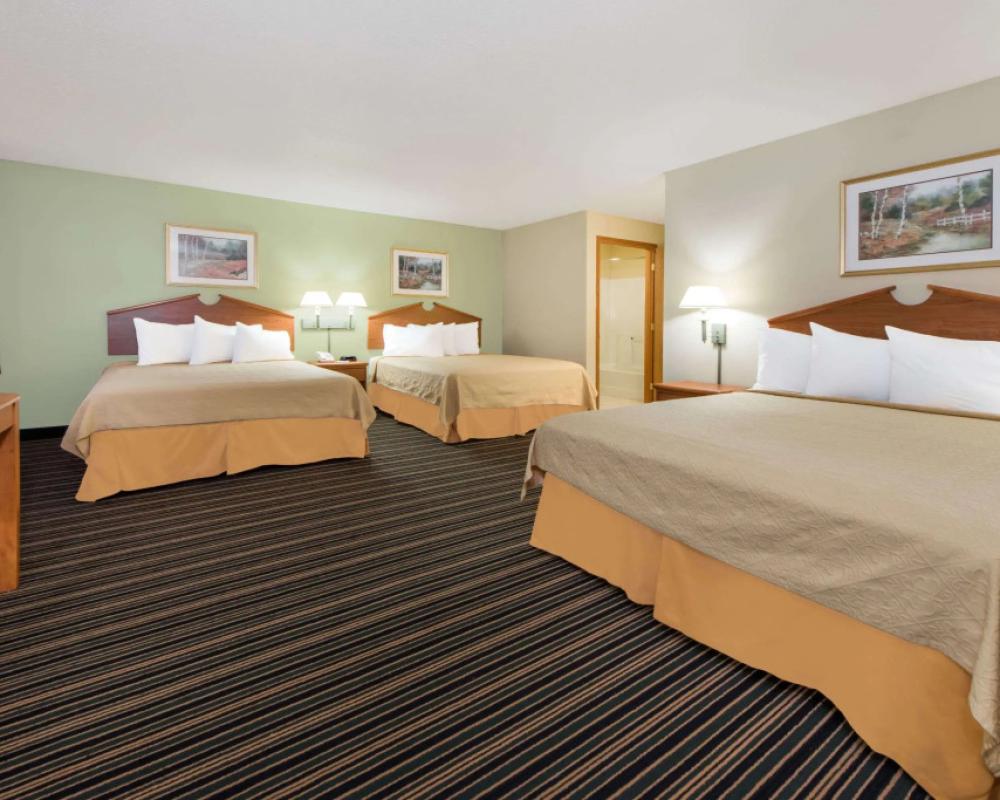 фото Days Inn by Wyndham Ottumwa