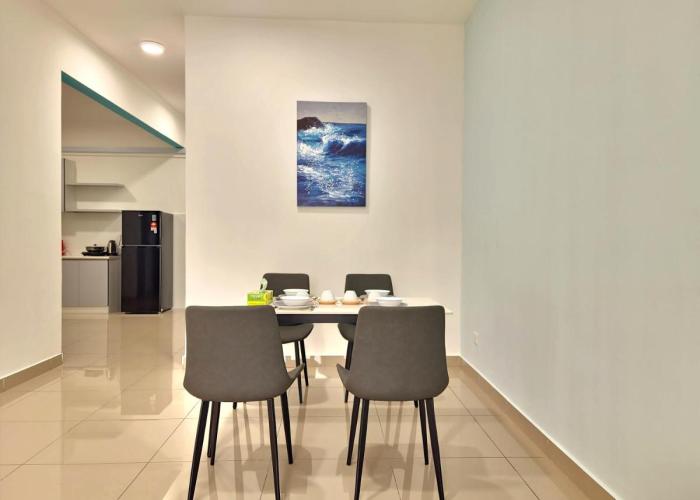 Seremban Pool View 5-6 pax Suite