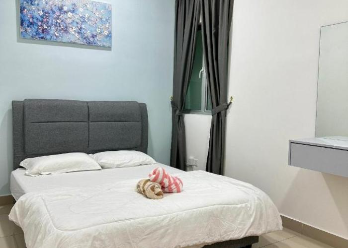 Seremban Pool View 5-6 pax Suite