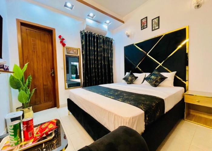 Lahore Guest House 4'9