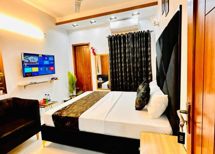 Lahore Guest House 4'9