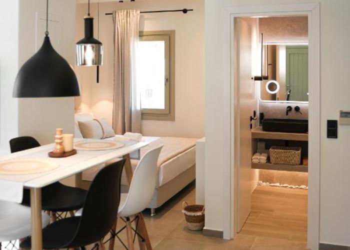 Apademia Skyros Luxury Residences