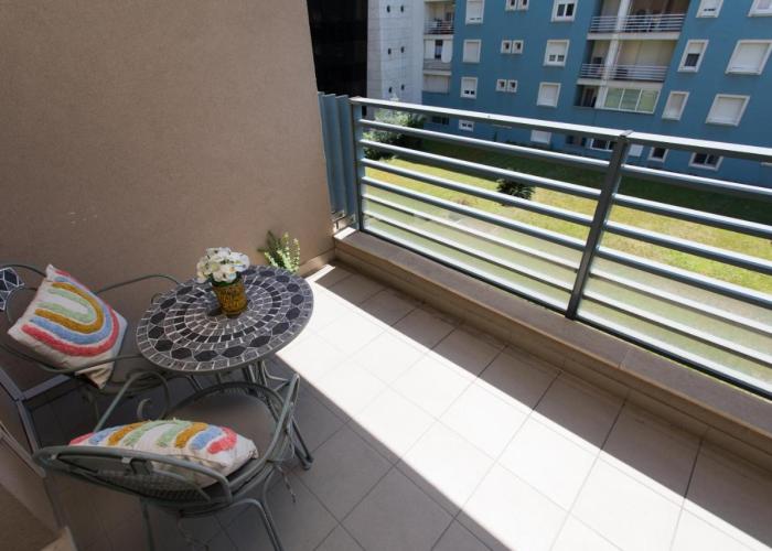 Family apartment with private garage