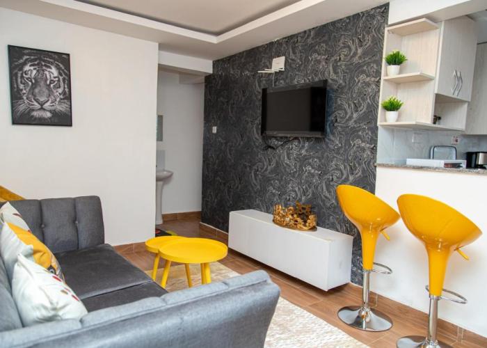 CynRose Suites