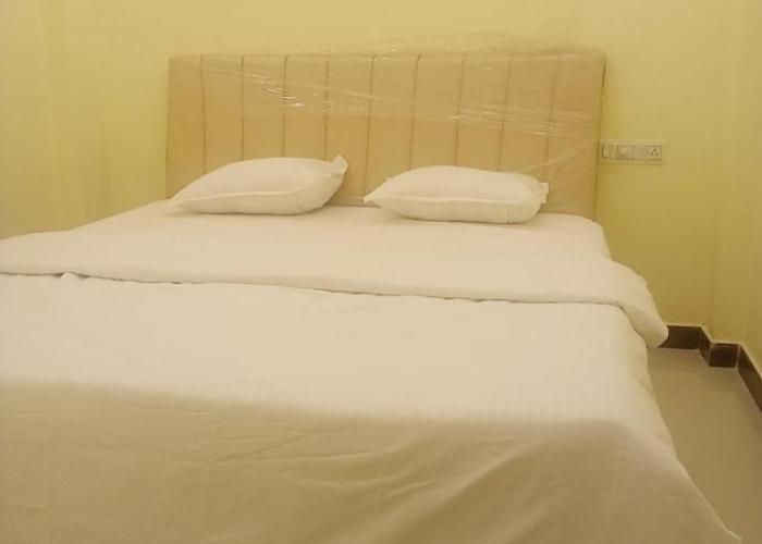 Hotel ECOSIA Private Room's And Restaurants