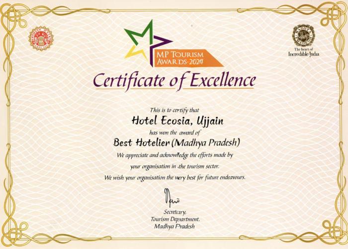 Hotel ECOSIA Private Room's And Restaurants