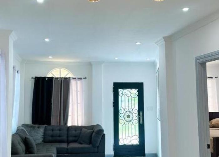 Luxurious 2 Bedroom Apartment- Georgetown