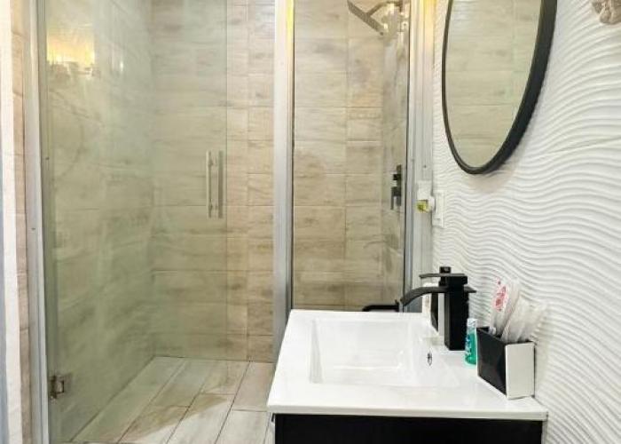Luxurious 2 Bedroom Apartment- Georgetown