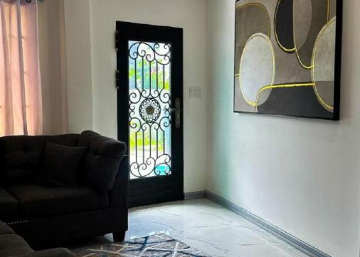 Luxurious 2 Bedroom Apartment- Georgetown