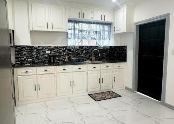 Luxurious 2 Bedroom Apartment- Georgetown