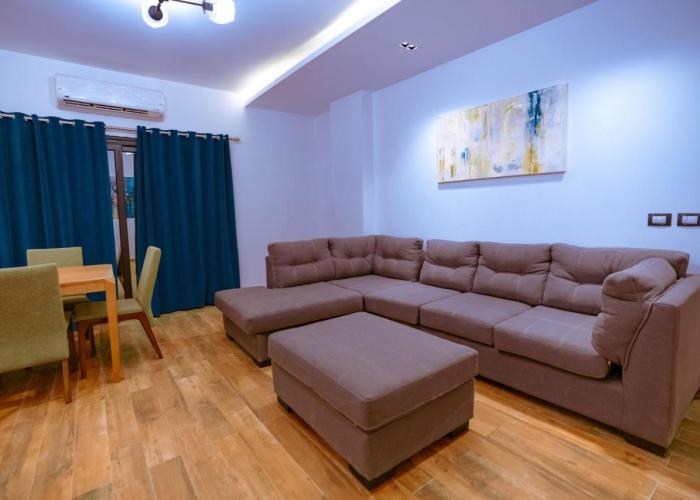 Travelholic New Cairo Residence