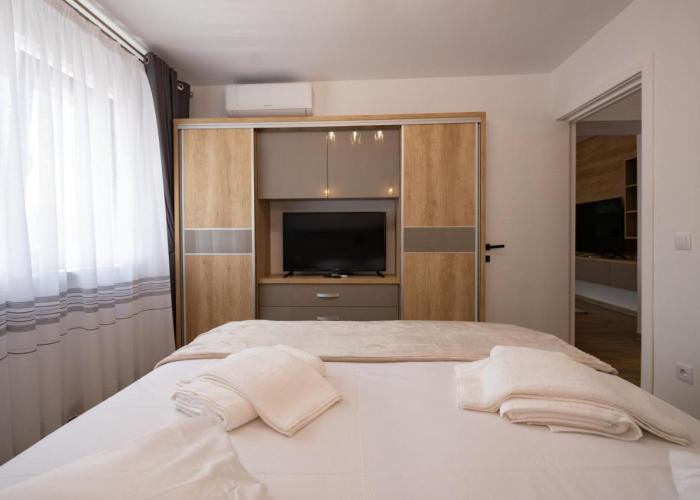 Premier Luxury Ultracentral