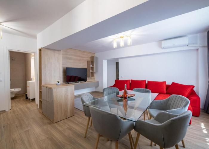 Premier Luxury Ultracentral