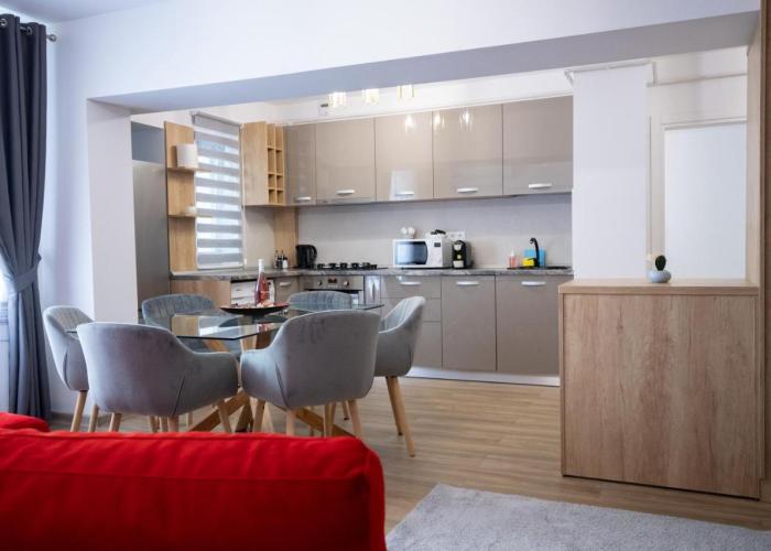 Premier Luxury Ultracentral