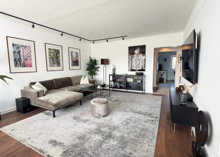 Modern flat overlooking Oslo
