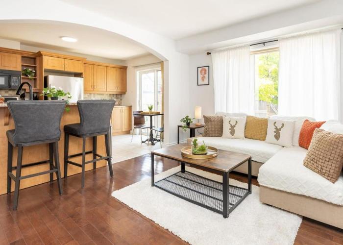 Cozy Modern 4BR Home with Sunny Patio