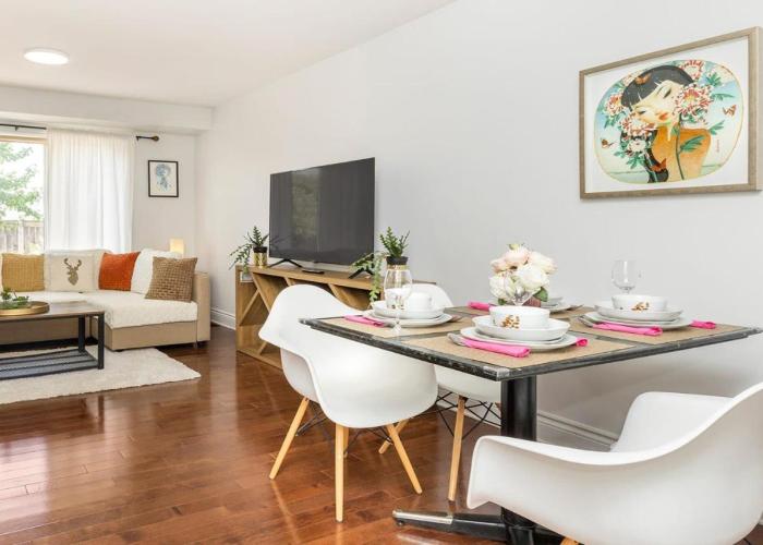 Cozy Modern 4BR Home with Sunny Patio