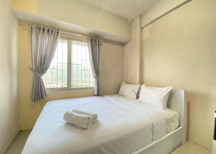 Cozy 2BR Apartment at Pinewood Jatinangor By Travelio
