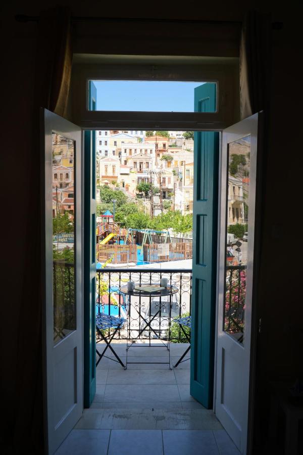 фото Symi Central Point