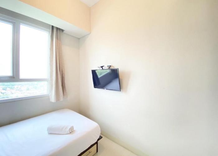 Deluxe and Cozy 2BR Apartment at Skyland City Jatinangor By Travelio
