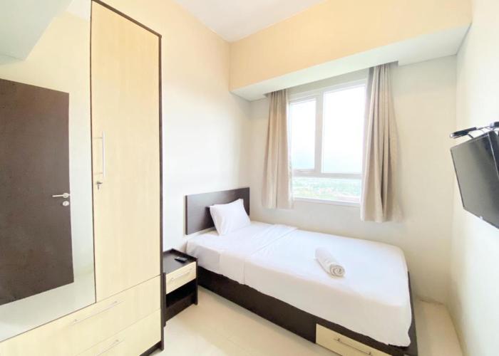 Deluxe and Cozy 2BR Apartment at Skyland City Jatinangor By Travelio
