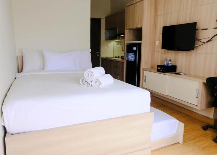 Good Deal Studio Room at Easton Park Residence Jatinangor Apartment By Travelio