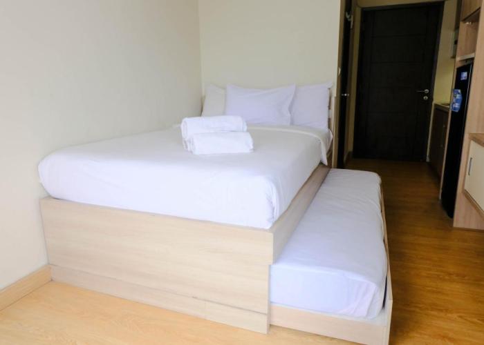 Good Deal Studio Room at Easton Park Residence Jatinangor Apartment By Travelio