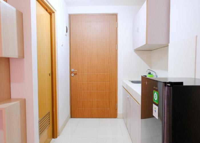 Great Deal Studio at Pinewood Apartment By Travelio