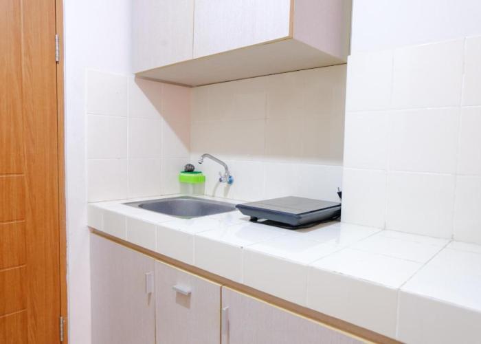 Great Deal Studio at Pinewood Apartment By Travelio