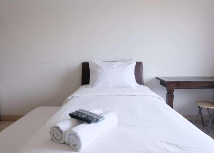 Best Studio Apartment at Pinewood Jatinangor By Travelio