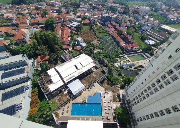 Strategic and Comfy Studio at Skyland City Jatinangor Apartment By Travelio