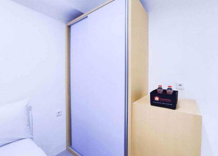 Cozy Studio at 9th Floor Paltrow City Apartment By Travelio