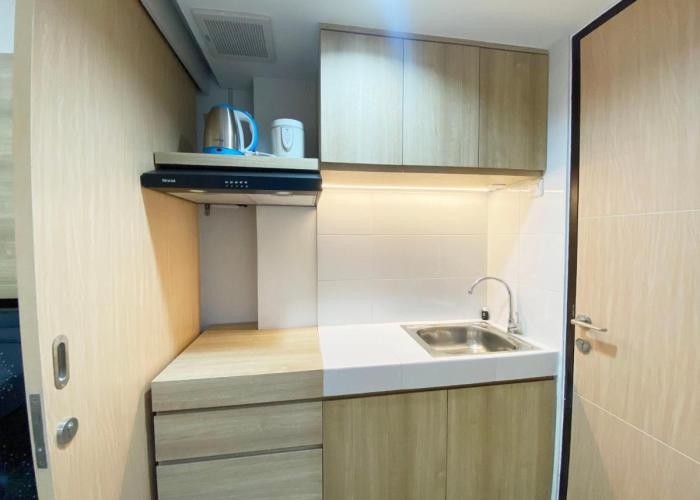 Homey and Modern Studio The Alton Apartment By Travelio