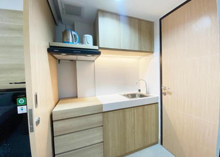 Homey and Modern Studio The Alton Apartment By Travelio