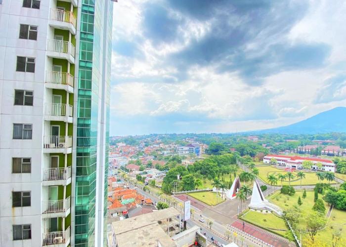 Homey Studio Room at Harvard Jatinangor Apartment By Travelio