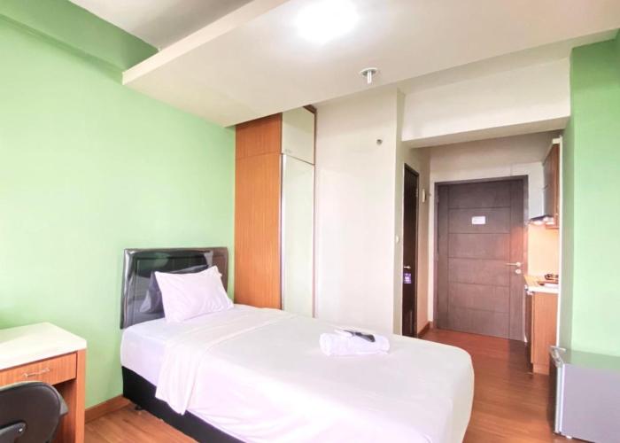 Minimalist Studio Apartment at Oxford Jatinangor By Travelio