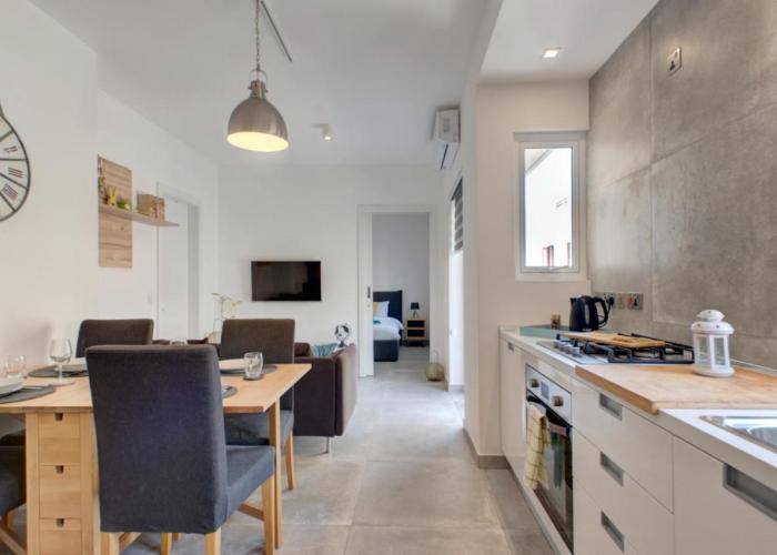 Modern Sliema apartment near sea