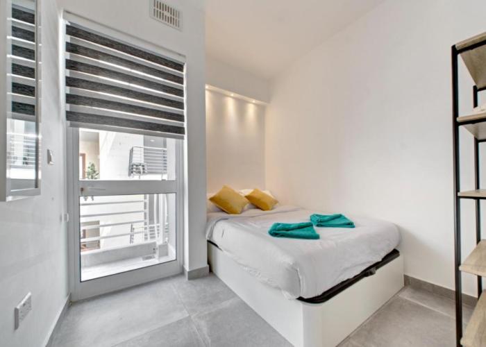 Modern Sliema apartment near sea
