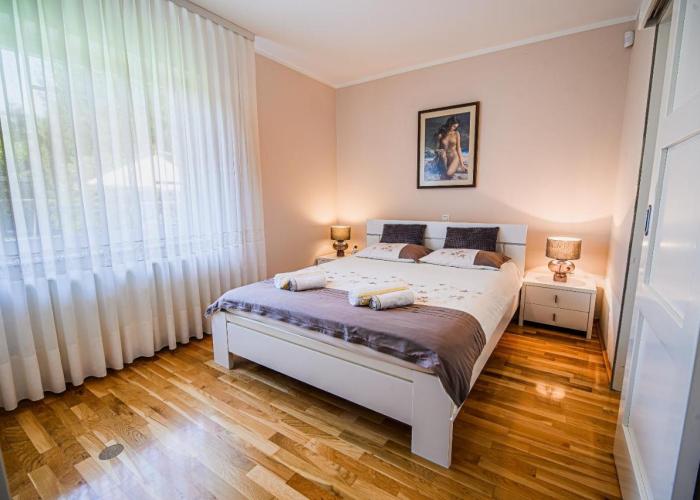 Holiday Home Slavc with 4 Bedrooms