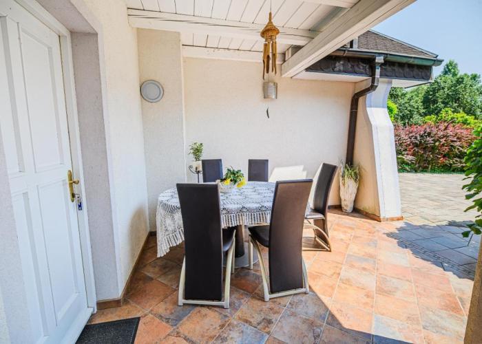 Holiday Home Slavc with 4 Bedrooms