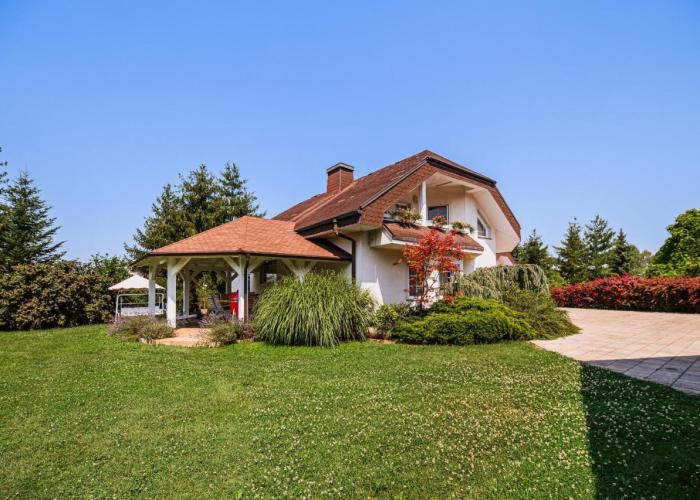 Holiday Home Slavc with 4 Bedrooms