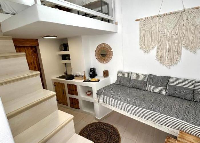 Babatseratsi skyrian studio 1