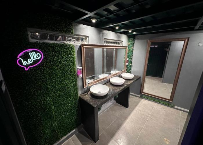 Salon Monaco