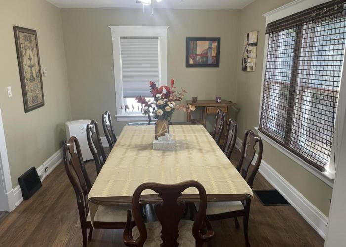 Exceptionally Close to the Falls Amazing Location & Complimentary Breakfast Delivered Daily to the Rental
