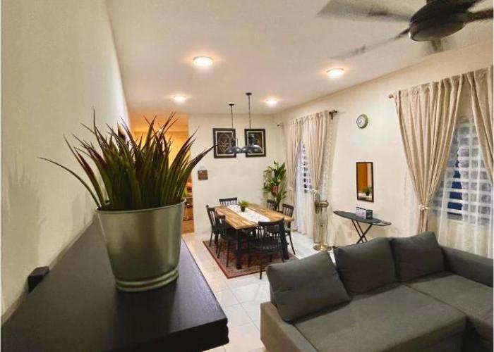 Inang Homestay