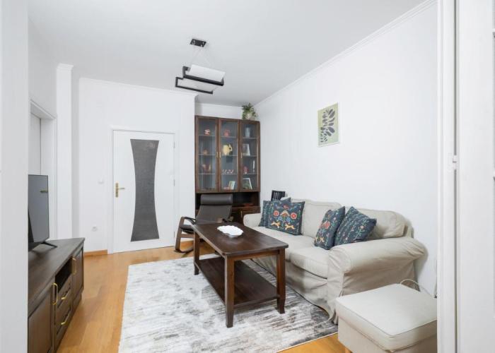 1BD flat with Desk on Russian Monument Square by Flat Mаnager