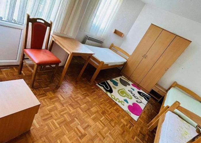 Rooms for rent 